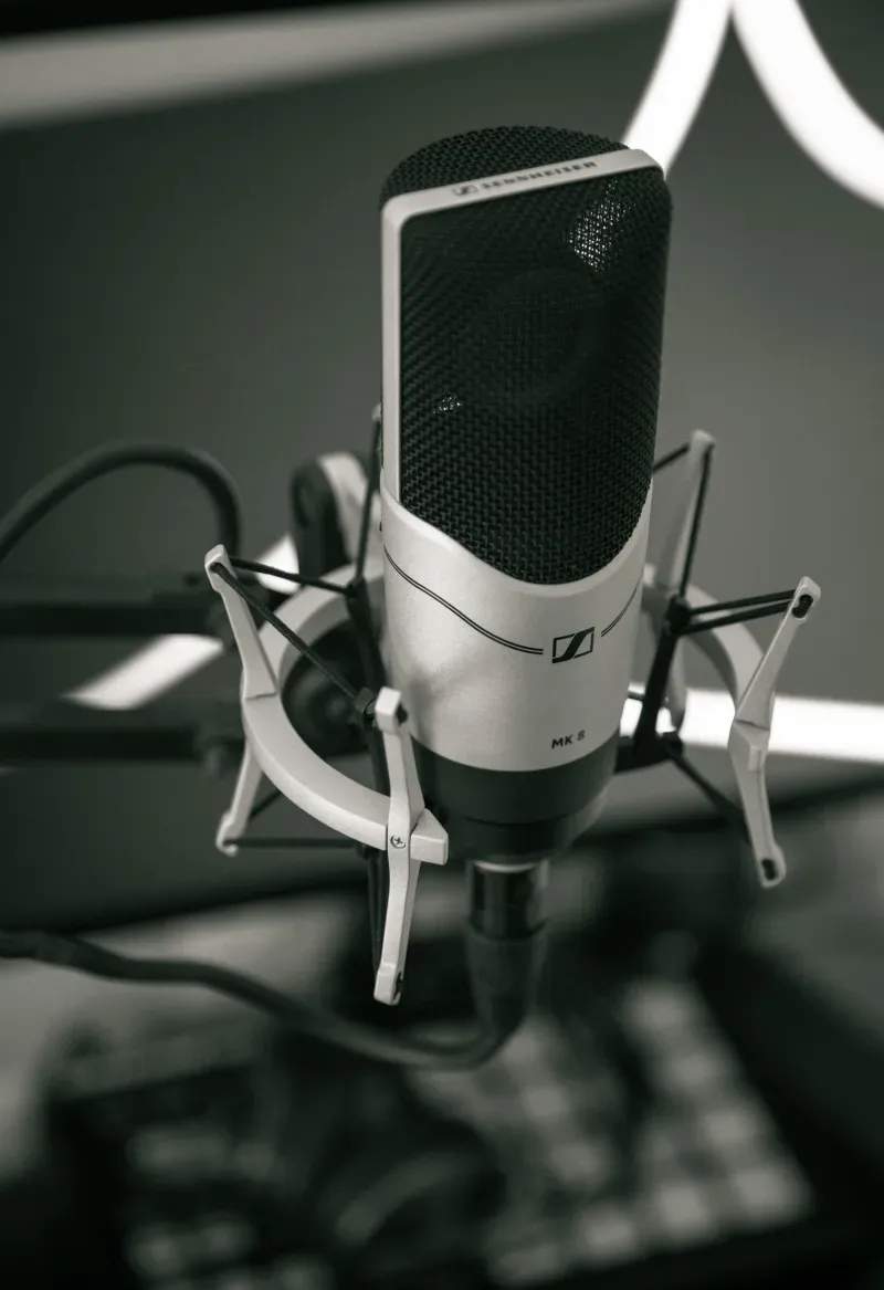 Hybrid Conference Broadcast Support for an Internal Event